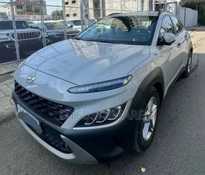 Photo - Hyundai Kona 2022 Gray