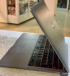 New Laptop Apple MacBook Pro 2019 8GB Apple M1 Max SSD 128GB