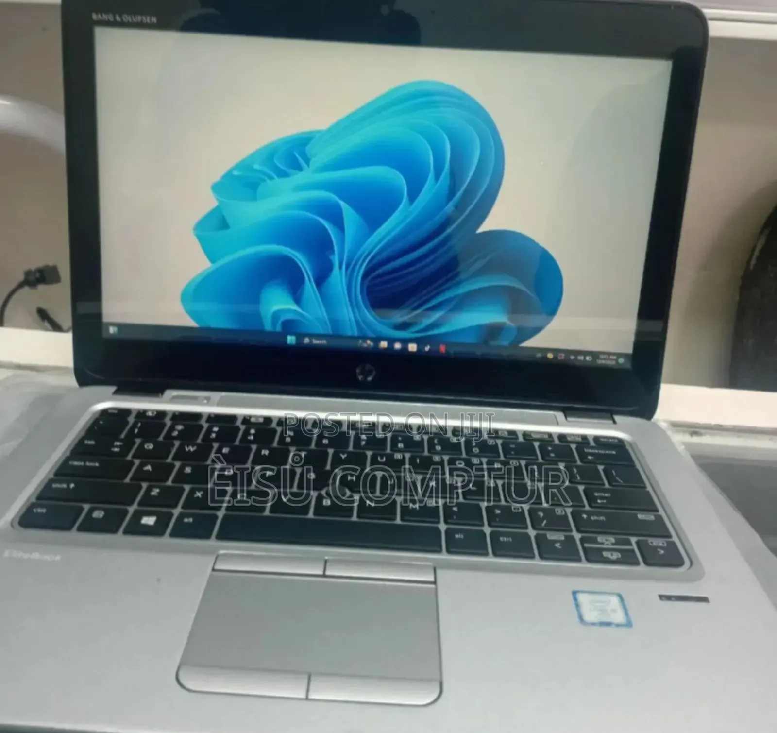 New Laptop HP EliteBook 820 G4 8GB Intel Core i5 SSD 256GB