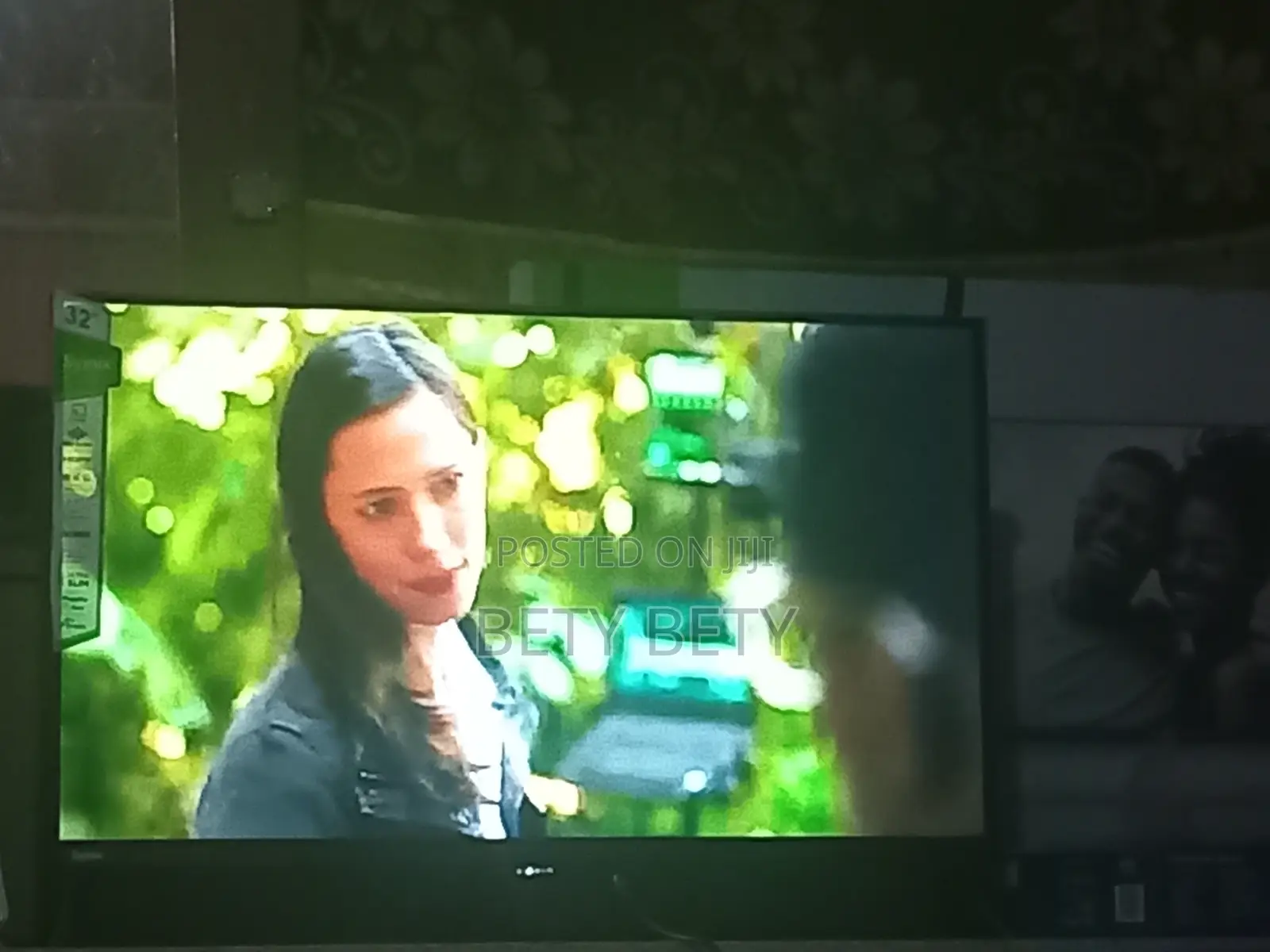 Syinix Icast 32 Inch Tv Slightly Used Good Condition Urgent