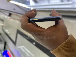 Photo - Apple iPhone 11 Pro 256 GB Black