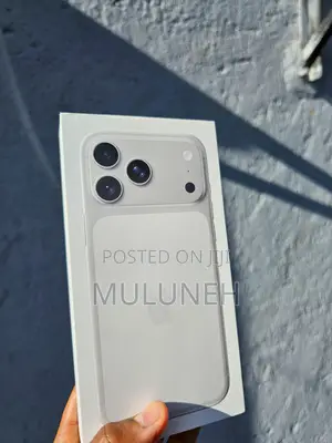 New Apple iPhone 17 Pro Max 256 GB Silver