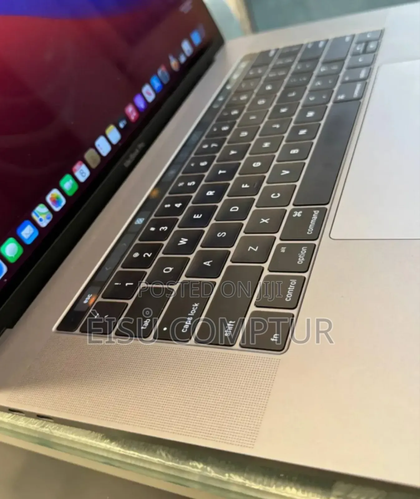 New Laptop Apple MacBook 2016 2GB Intel Core i7 SSD 256GB