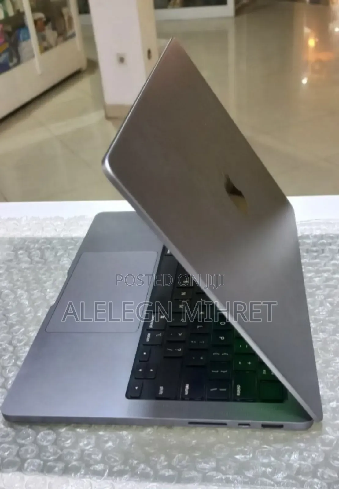 New Laptop Apple MacBook Pro 2021 M1 16GB Apple M1 SSD 512GB