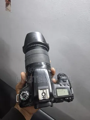 Photo - Canon Camera 77d