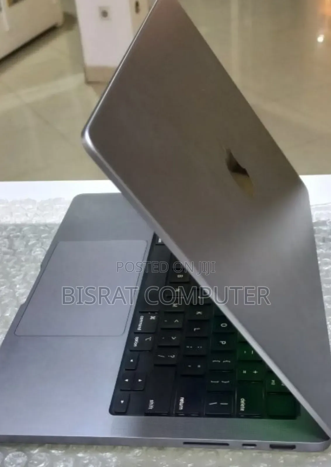 New Laptop Apple MacBook Pro M1 16GB Apple M1 Pro SSD 512GB