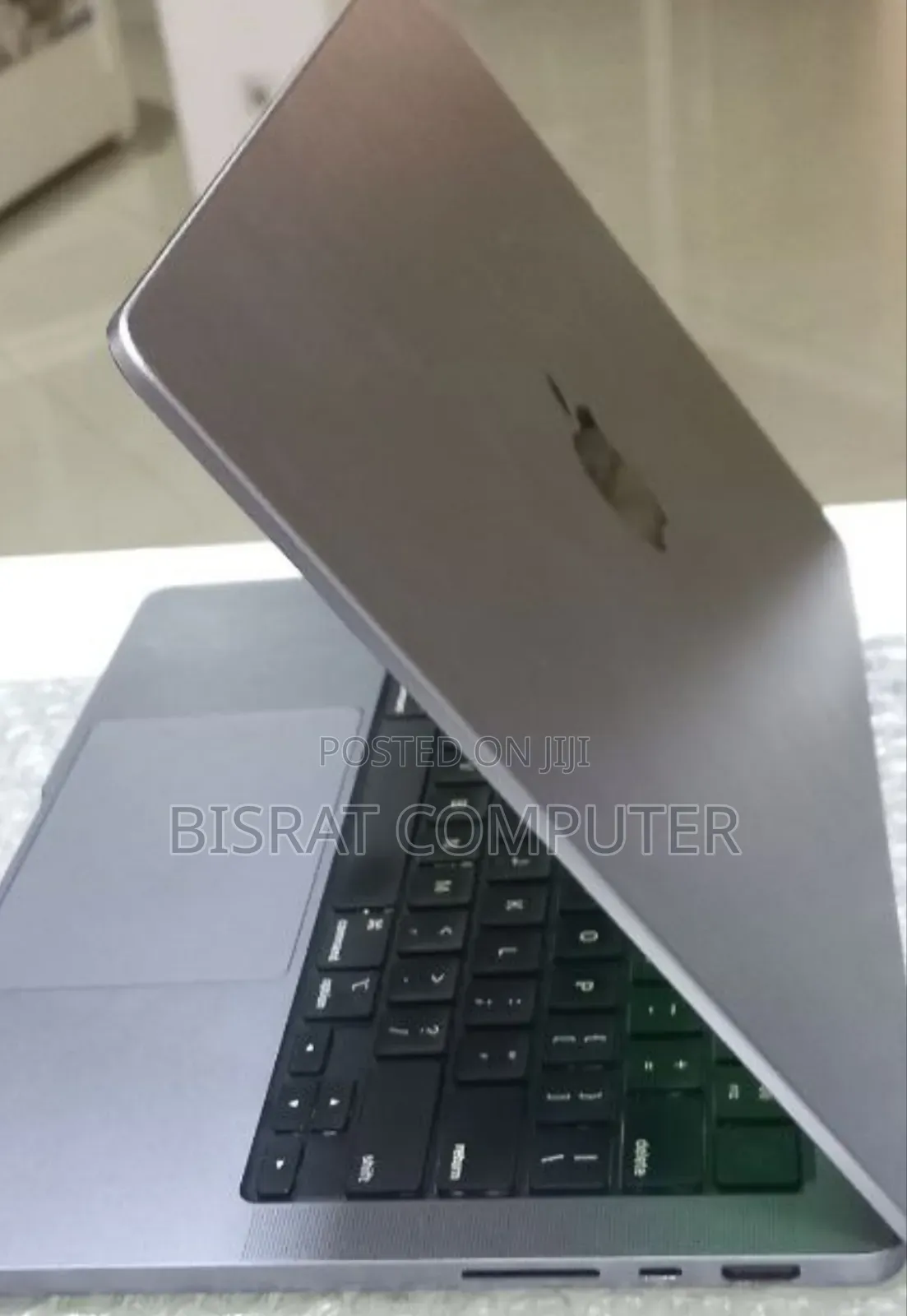 New Laptop Apple MacBook Pro M1 16GB Apple M1 Pro SSD 512GB