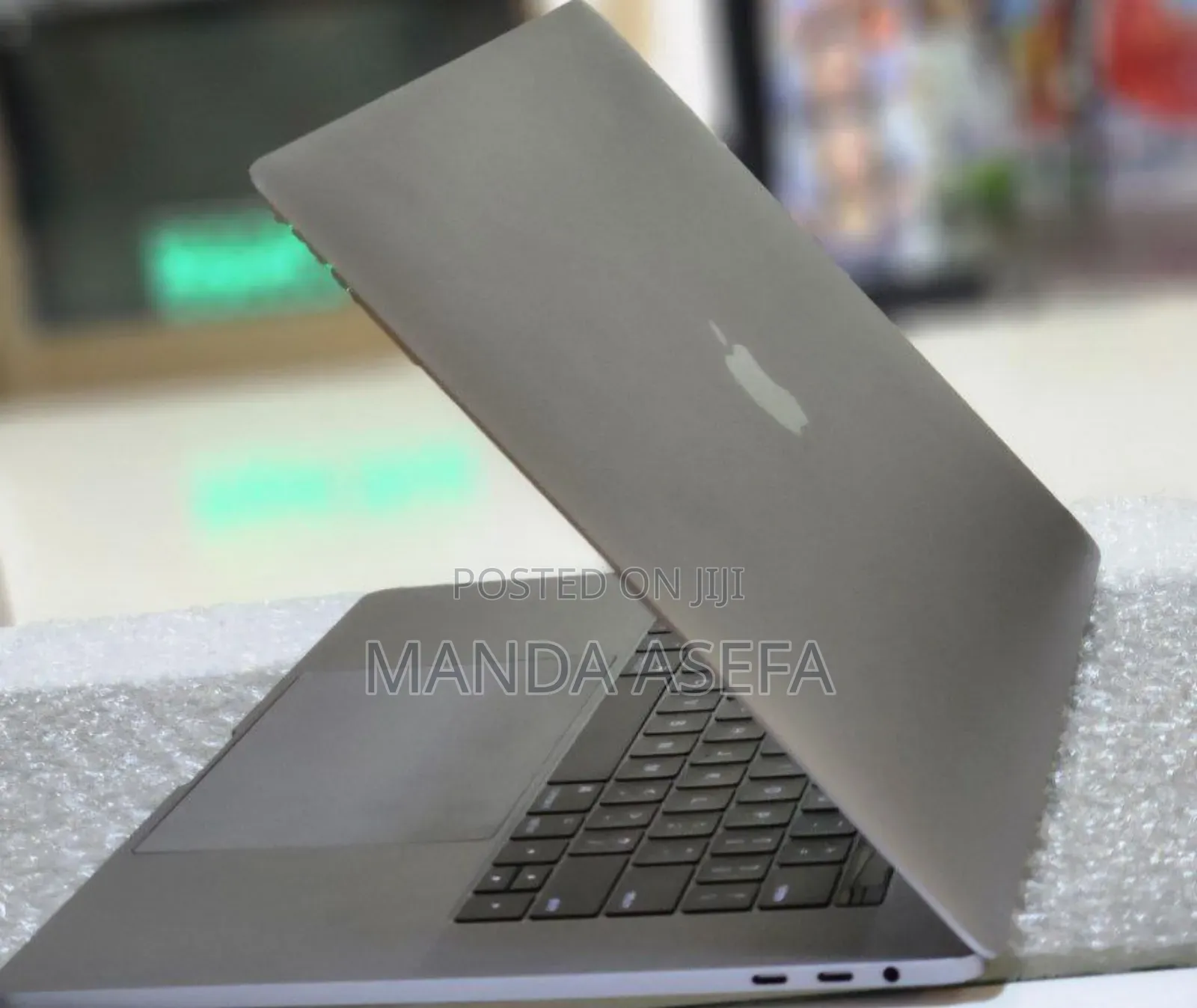 New Laptop Apple MacBook Pro 2017 16GB Intel Core I7 SSD 512GB