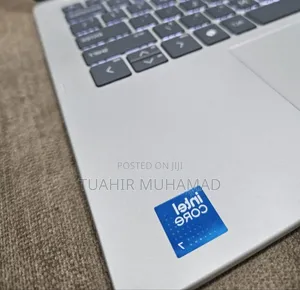 New Laptop HP OmniBook 5 14" 16GB Intel Core I7 SSD 512GB