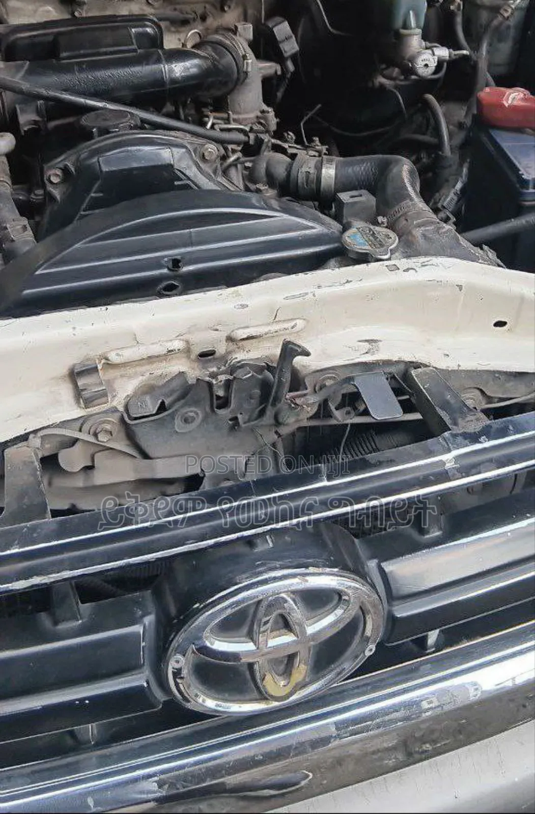 Toyota Hilux 2001 White