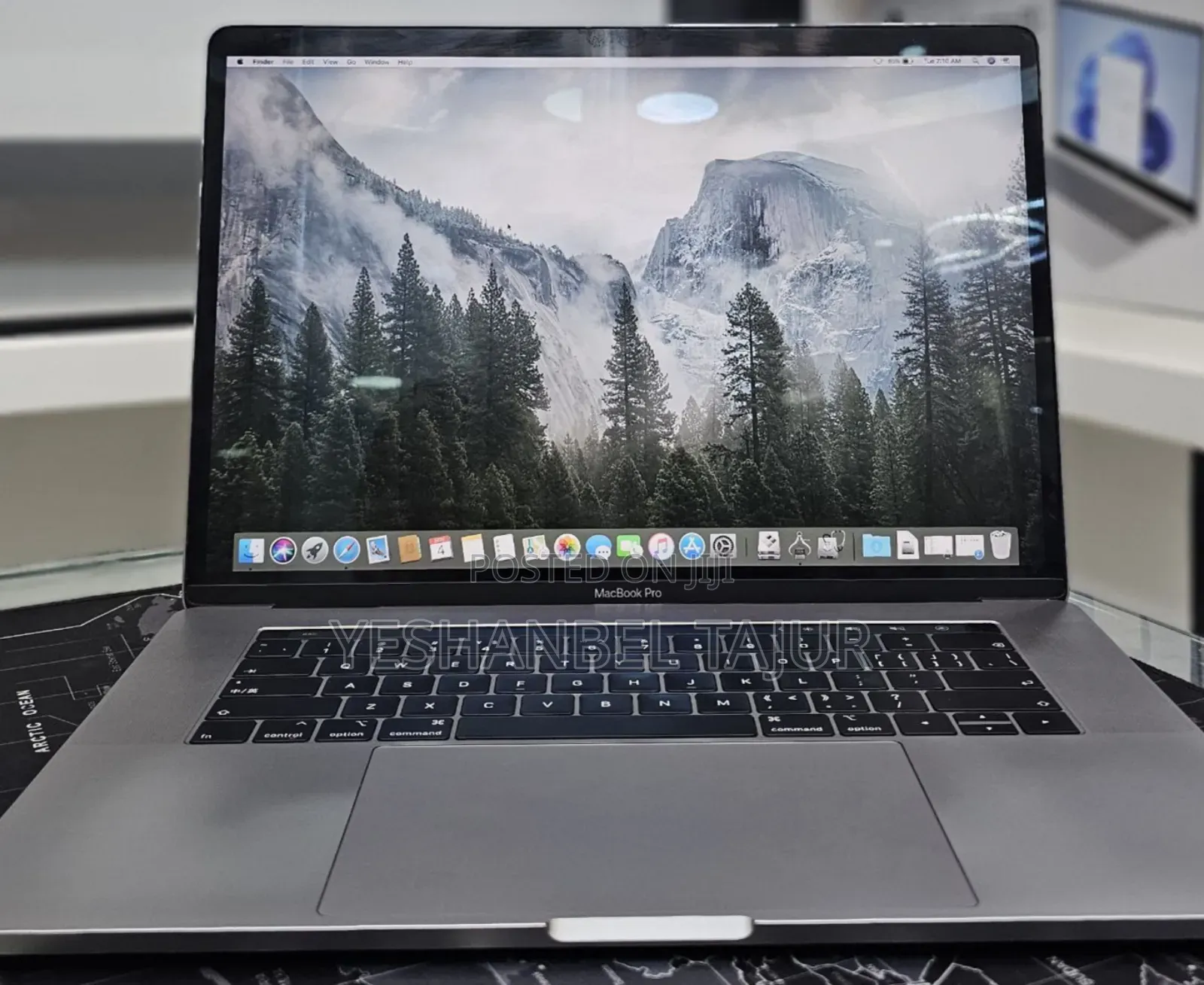 New Laptop Apple MacBook Pro 2019 16GB Intel Core I9 SSD 512GB