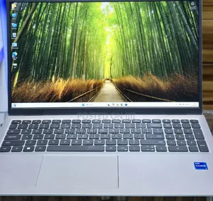 New Laptop Dell 16GB Intel Core I7 SSD 512GB