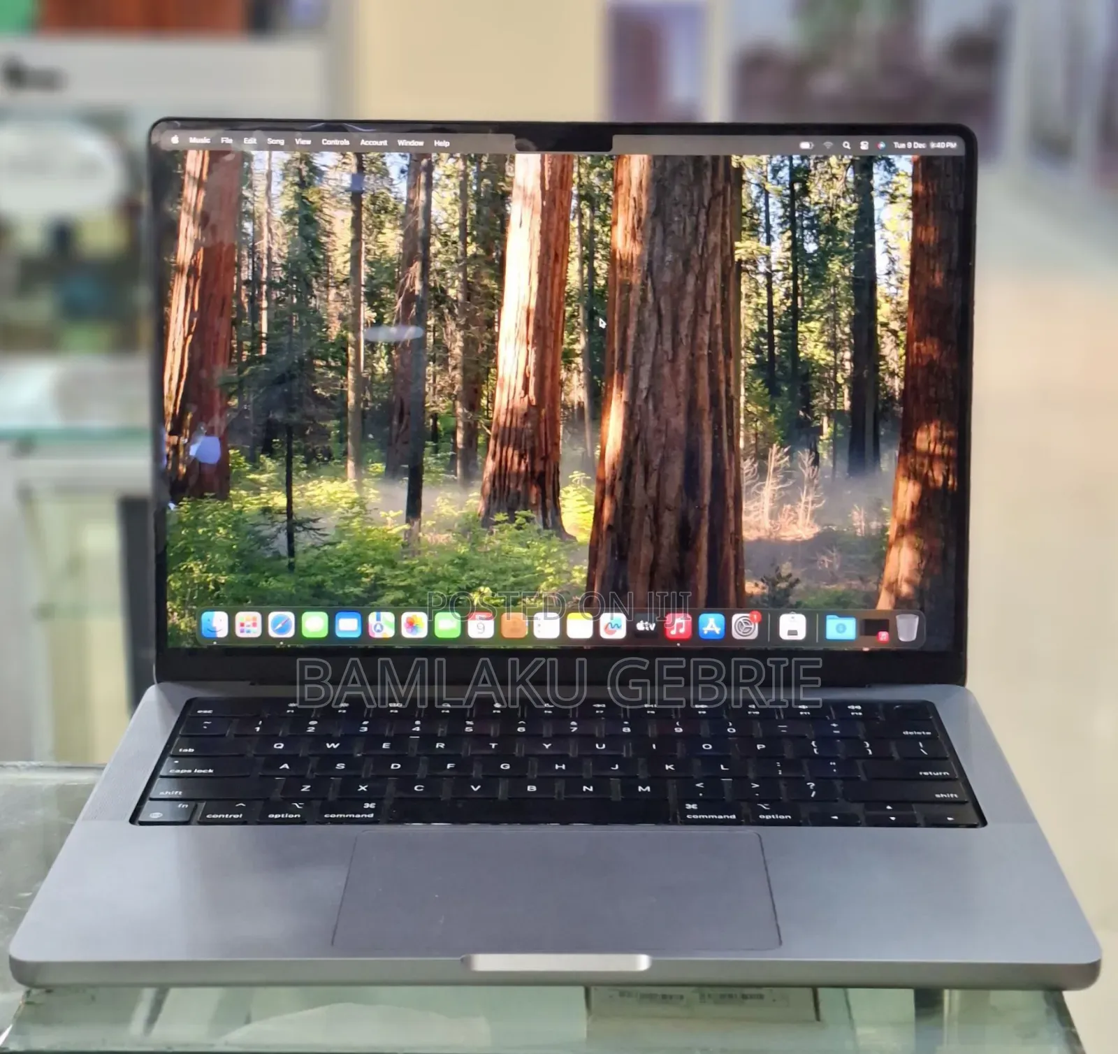 New Laptop Apple MacBook Pro M1 32GB Apple M1 Pro SSD 512GB