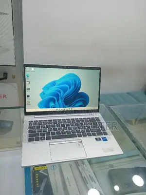 New Laptop HP EliteBook 840 G8 16GB Intel Core I7 SSD 512GB
