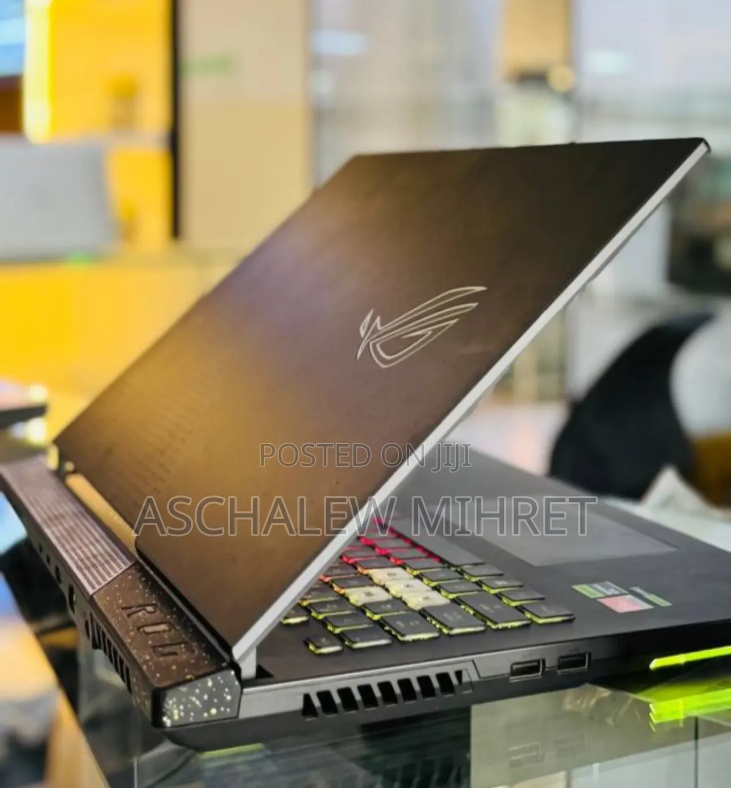 New Laptop Asus ROG Strix G17 16GB AMD Ryzen 7 SSD 1T