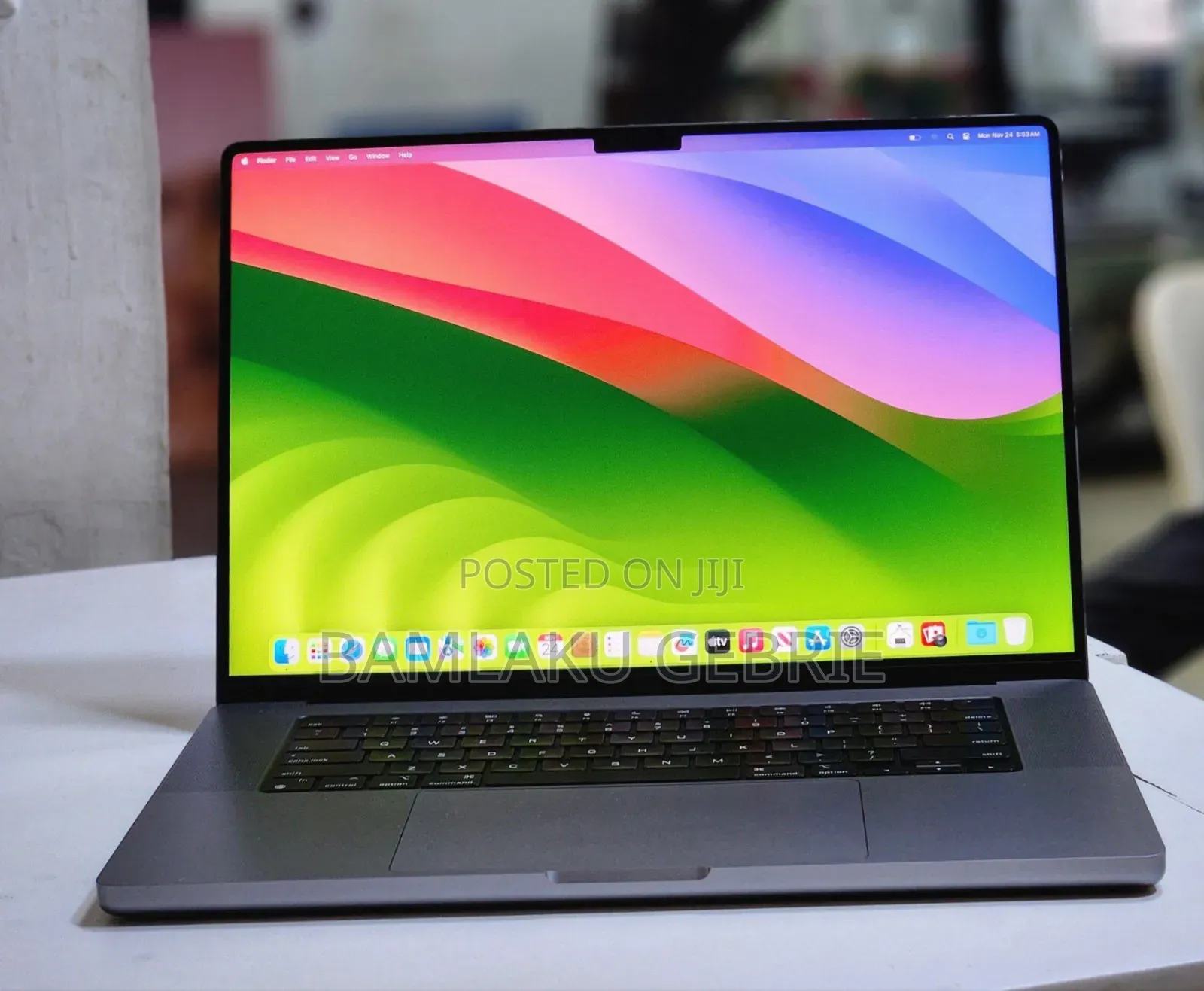 New Laptop Apple MacBook Pro 2021 M1 32GB Apple M1 Max SSD 512GB