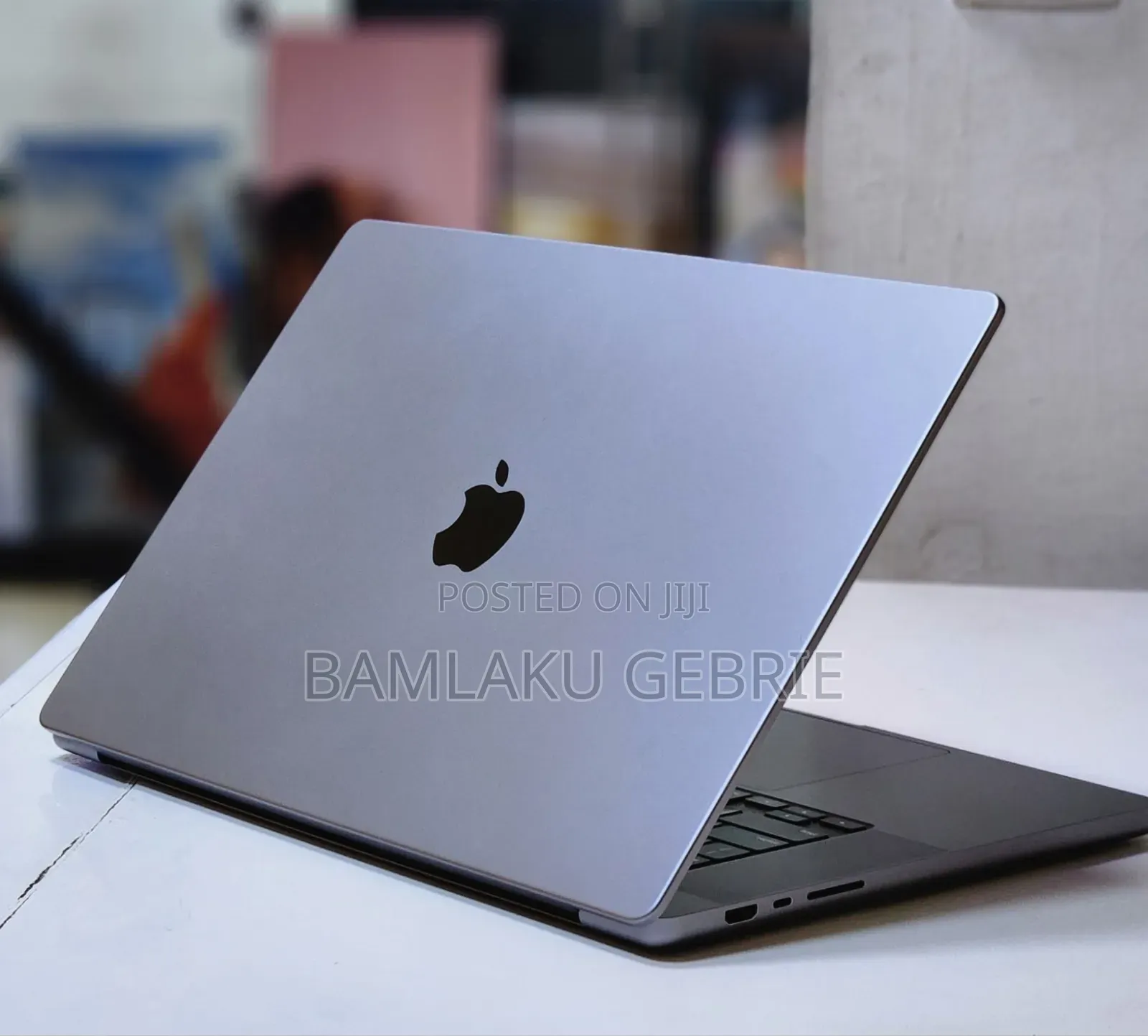 New Laptop Apple MacBook Pro 2021 M1 32GB Apple M1 Max SSD 512GB