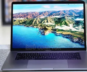 New Laptop Apple MacBook Pro 2017 16GB Intel Core I7 SSD 512GB