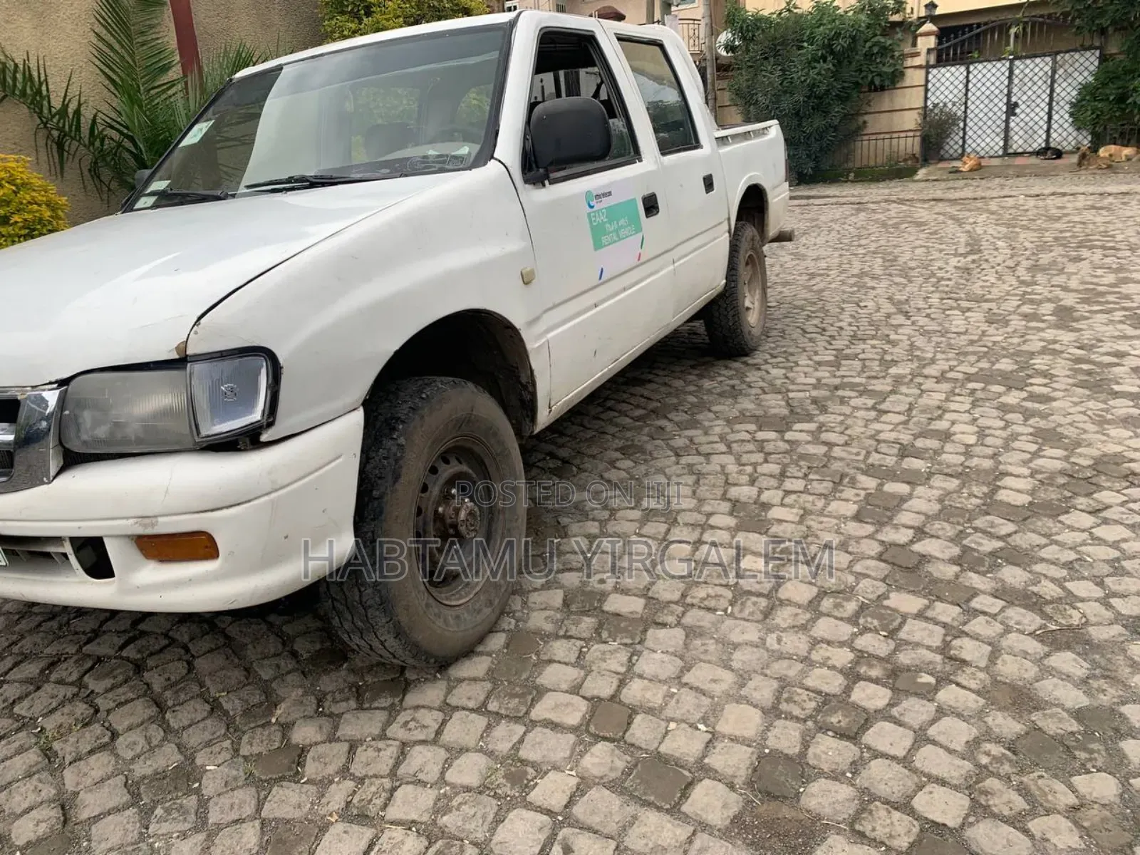 Isuzu Trooper 2002 White