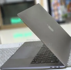 New Laptop Apple MacBook Pro 16GB Intel Core I7 SSD 512GB