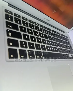 New Laptop Apple MacBook Air 2012 4GB Intel Core I5 SSD 320GB