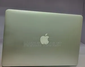 New Laptop Apple MacBook Air 2012 4GB Intel Core I5 SSD 320GB