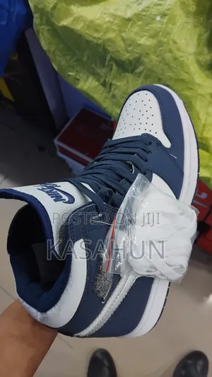 ይመችሽ ሀገሬ ውለን እንገቤለን