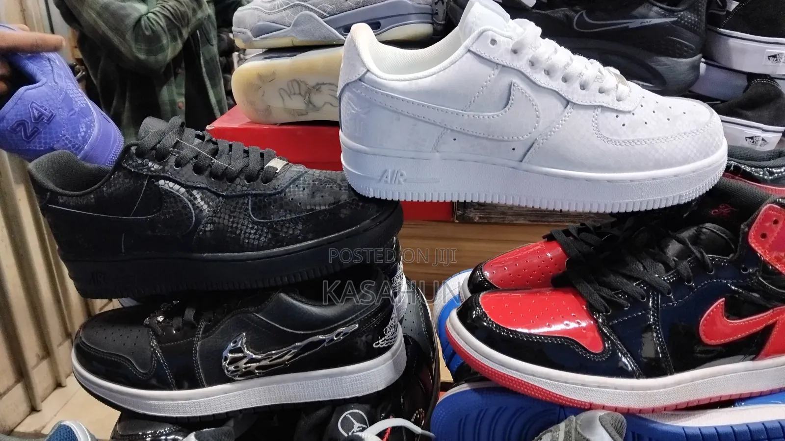 ይመችሽ ሀገሬ ውለን እንገቤለን