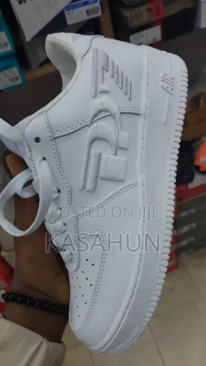 ይመችሽ ሀገሬ ውለን እንገቤለን