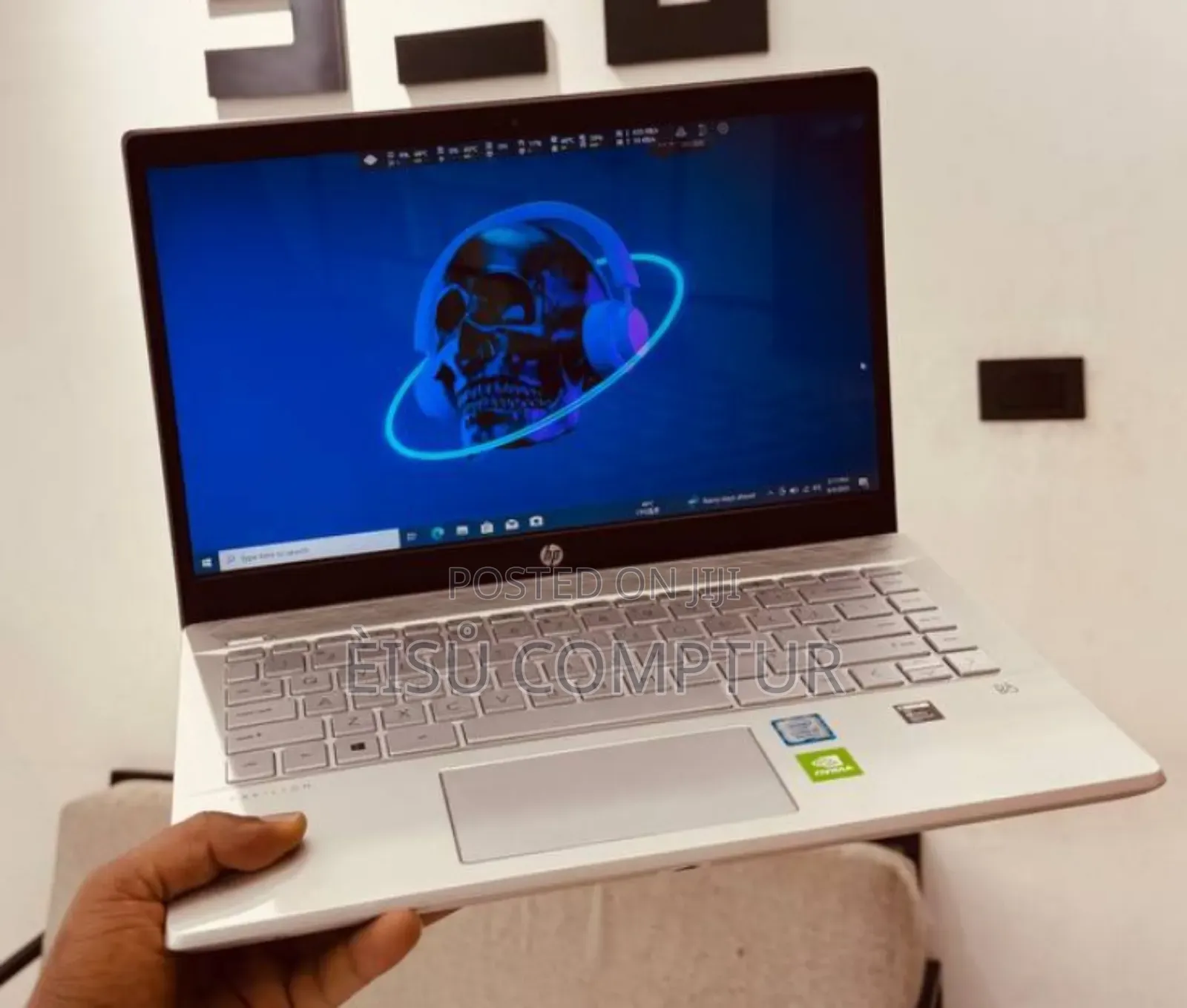 New Laptop HP Pavilion 15 8GB Intel Core I5 SSD 256GB