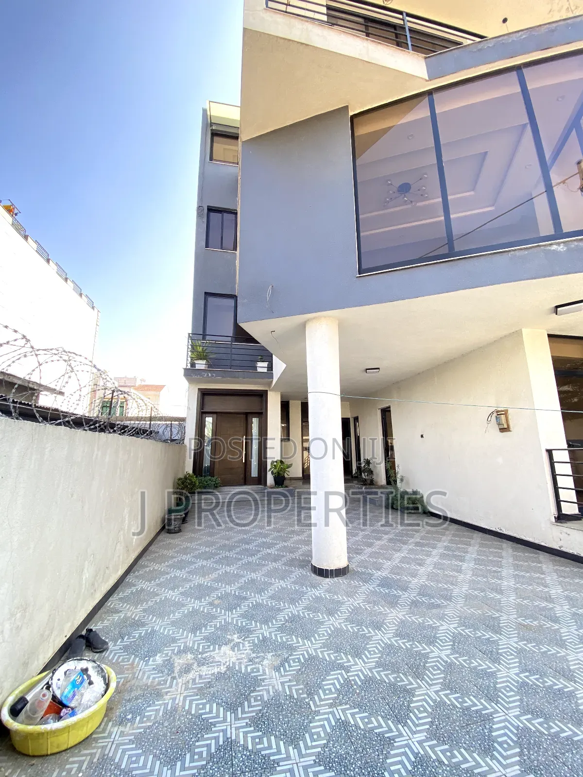 4bdrm Villa in Nifas Silk-Lafto for rent