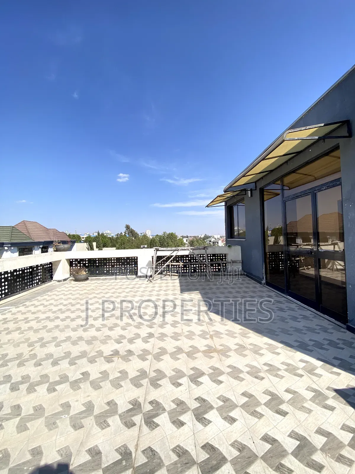 4bdrm Villa in Nifas Silk-Lafto for rent