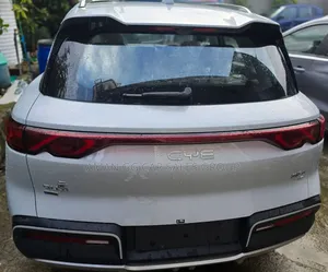 BYD Yuan Up 2025 Silver