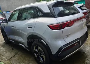 BYD Yuan Up 2025 Silver