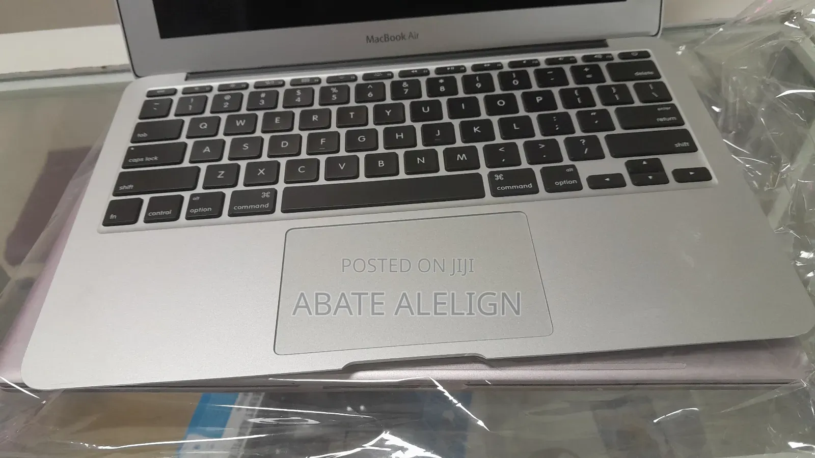 New Laptop Apple MacBook Air 2015 8GB Intel Core I5 SSD 128GB