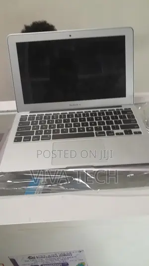 New Laptop Apple MacBook Air 2015 8GB Intel Core I5 SSD 128GB