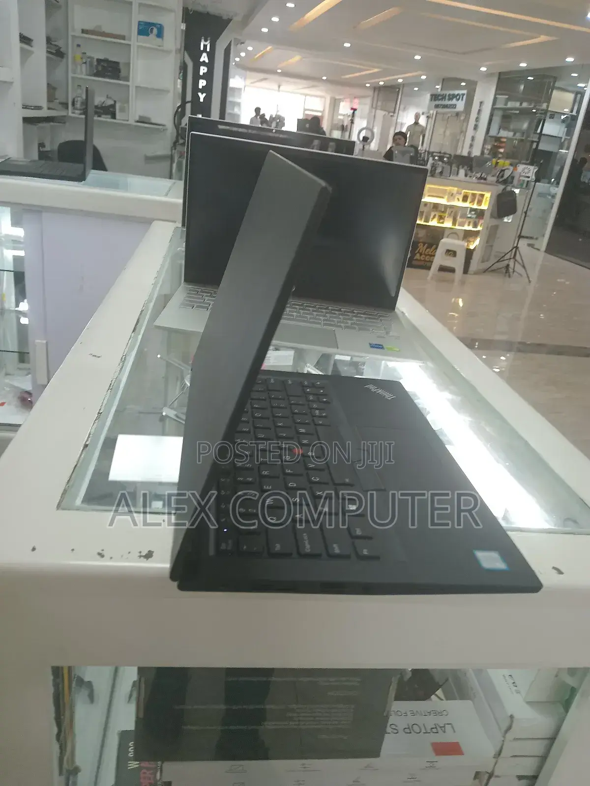 New Laptop Lenovo ThinkPad X390 Yoga 16GB Intel Core I7 SSD 512GB
