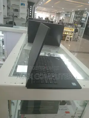 New Laptop Lenovo ThinkPad X390 Yoga 16GB Intel Core I7 SSD 512GB