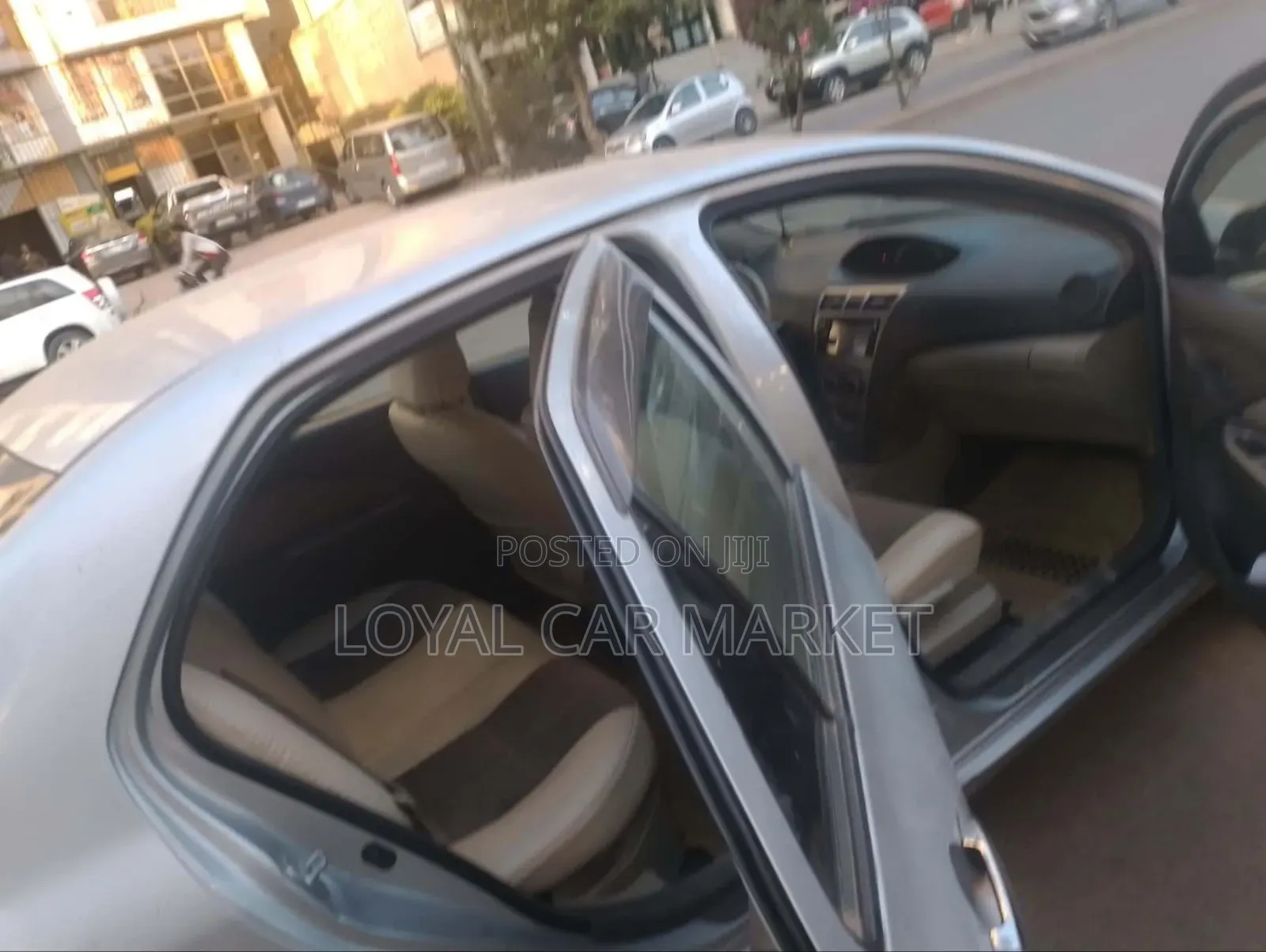 Toyota Yaris 2010 Silver