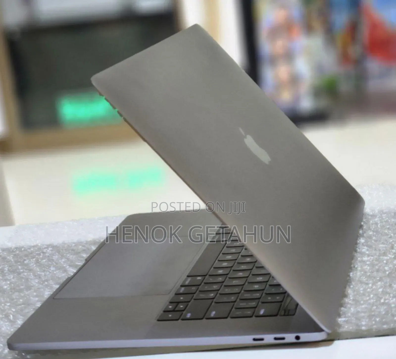 New Laptop Apple MacBook Pro 2017 16GB Intel Core I7 SSD 1T