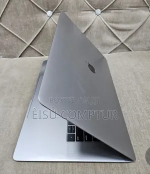 Photo - New Laptop Apple MacBook Pro 2019 16GB Intel Core I9 SSD 512GB