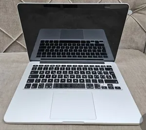New Laptop Apple MacBook 2014 8GB Intel Core I5 SSD 128GB
