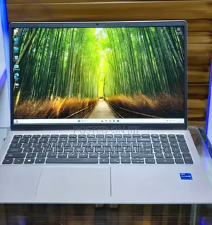 New Laptop Dell 16GB Intel Core I7 SSD 512GB