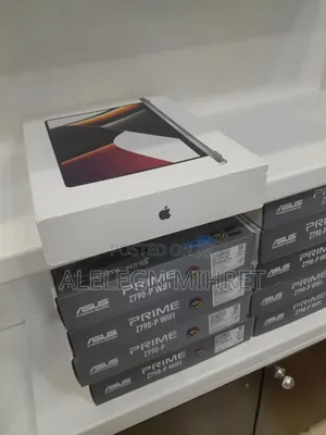 New Laptop Apple MacBook 64GB Apple M1 Max SSD 1T