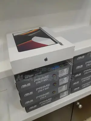 New Laptop Apple MacBook 64GB Apple M1 Max SSD 1T