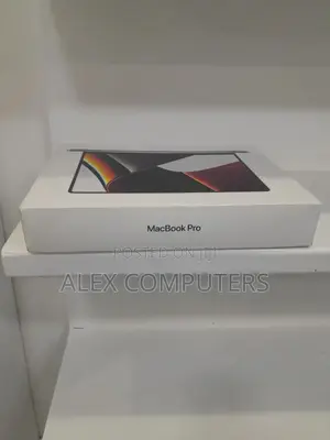 New Laptop Apple MacBook 64GB Apple M1 Max SSD 1T