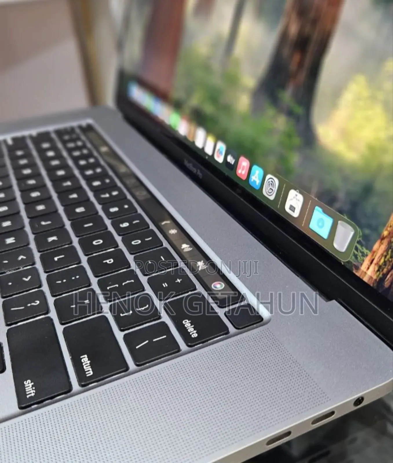 New Laptop Apple MacBook Pro 2019 16GB Intel Core I9 SSD 1T