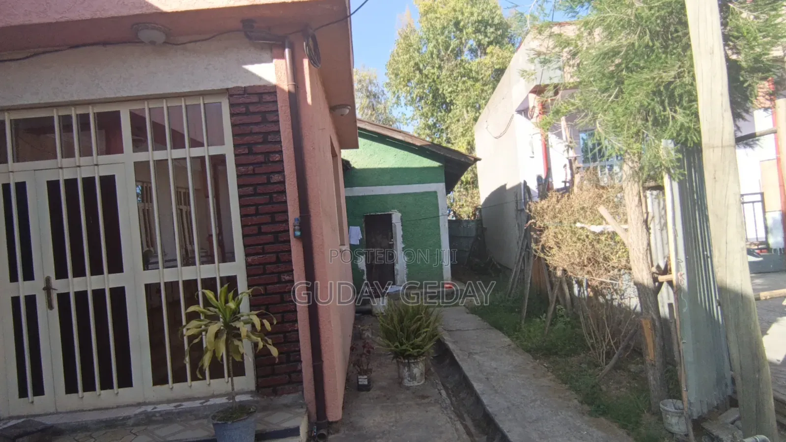 6bdrm Villa in Akaky Kaliti for sale