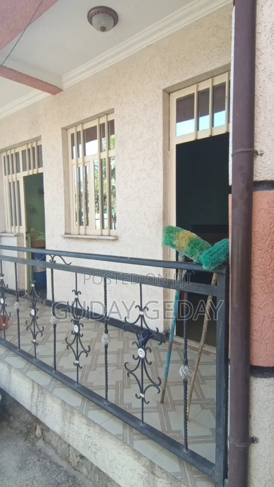 6bdrm Villa in Akaky Kaliti for sale