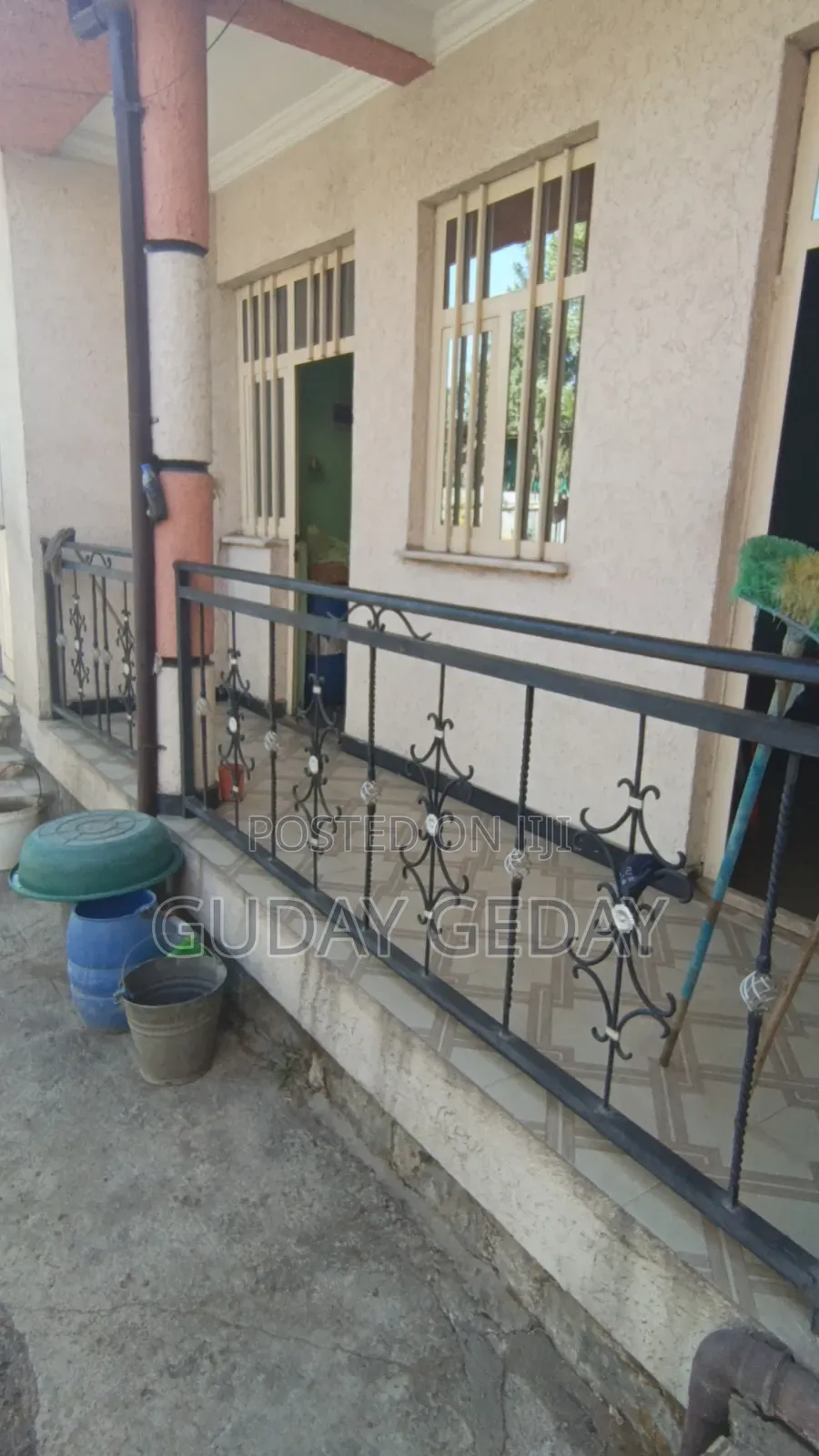 6bdrm Villa in Akaky Kaliti for sale